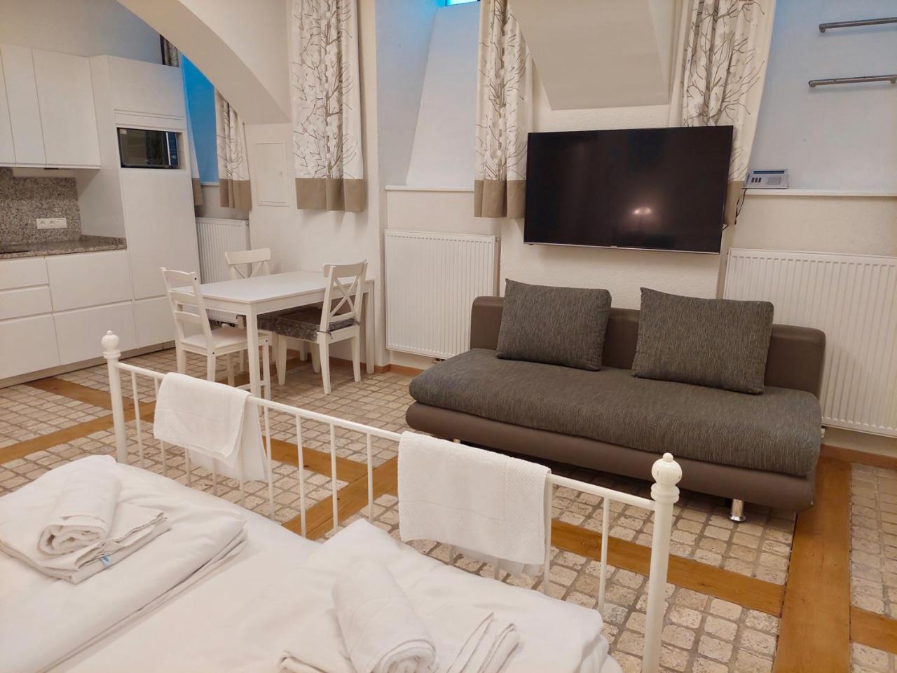 Modern Studios Near City Center Vienne Extérieur photo