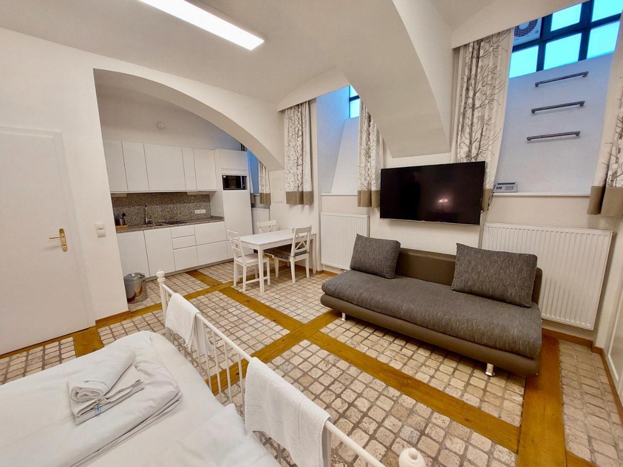 Modern Studios Near City Center Vienne Extérieur photo