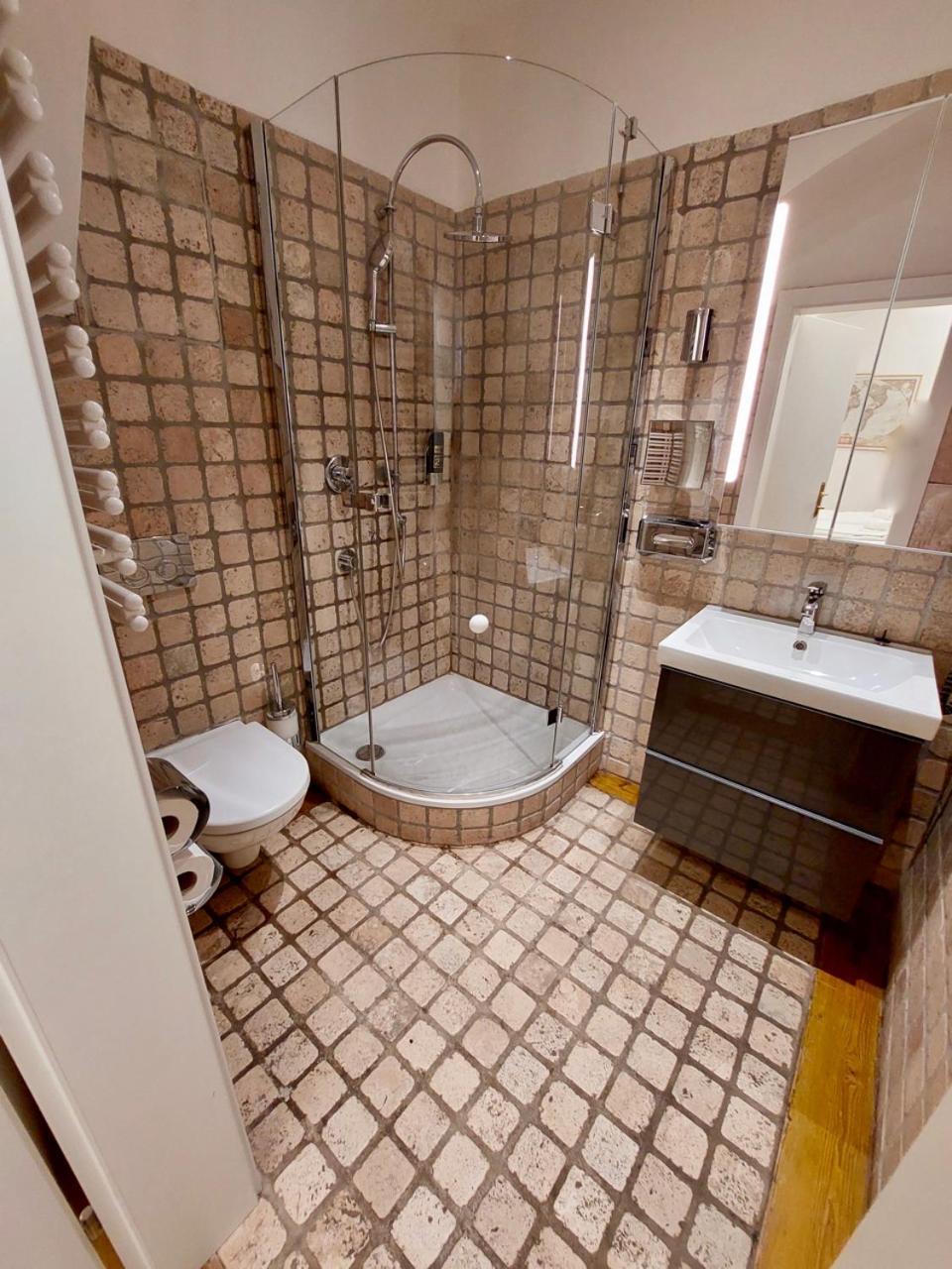 Modern Studios Near City Center Vienne Extérieur photo