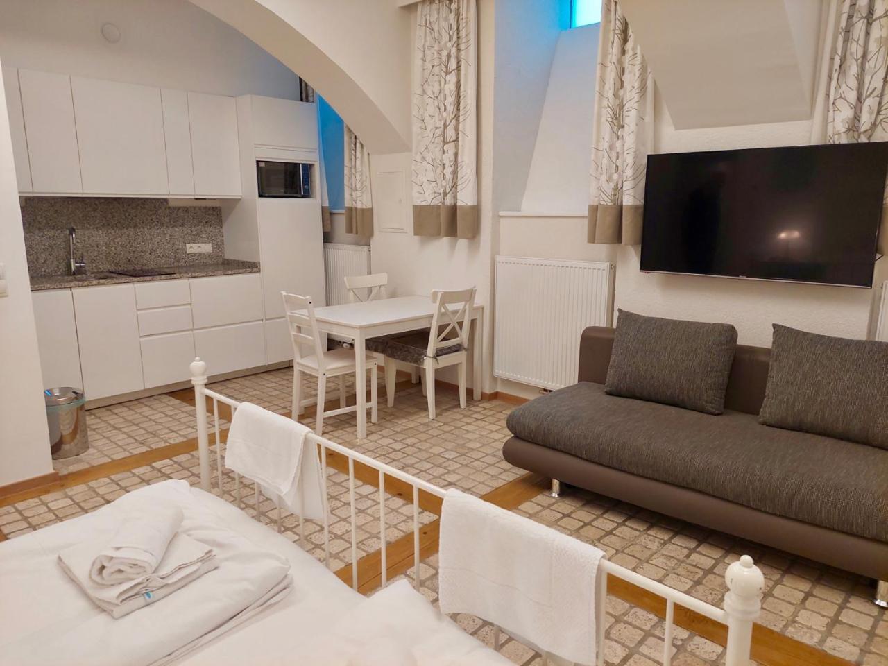 Modern Studios Near City Center Vienne Extérieur photo